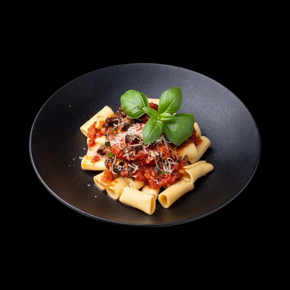 Rigatoni z pomidorami i grzybami