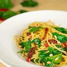 Spaghetti con spinaci