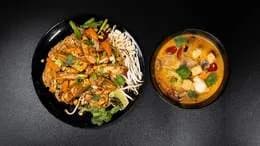 Tofu Tom Yam & Pad Thai z kurczakiem