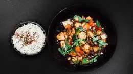 Kurczak z chilli i tajską bazylią ️