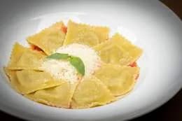 Pasta Quadroni z łososiem i mascarpone