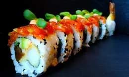 KREWETKA W TEMPURZE Z TATAREM NA WIERZCHU