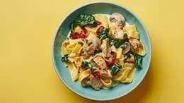 Makaron z kurczakiem