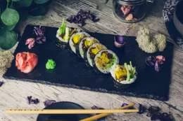 Futomaki węgorz w tempurze