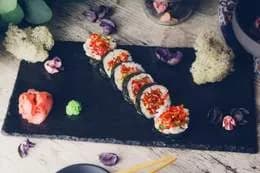 Futomaki tatar z tuńczyka