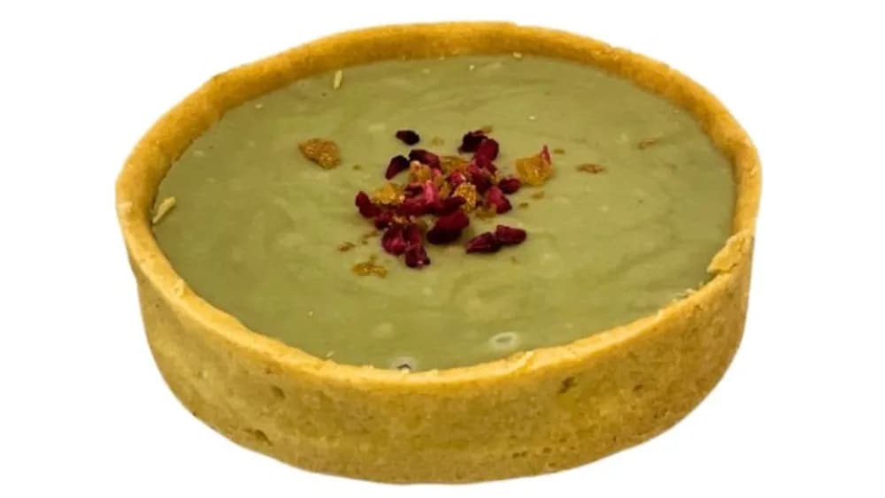 Tartaletka z konfitura różaną i kremem pistacjowym