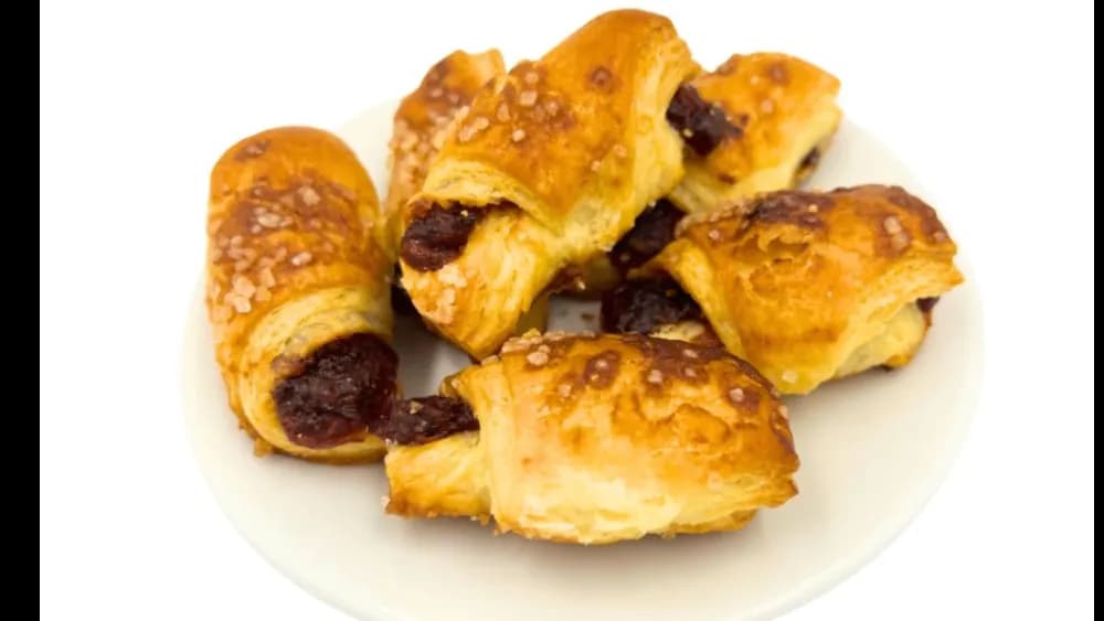 Rogalik maślany z francuskiego ciasta