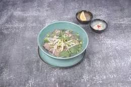 Zupa Pho z wołowiną