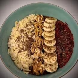 Owsianka czekoladowa z orzechami