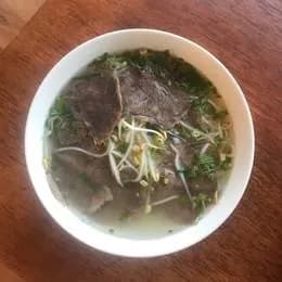 Zupa pho Z wołowiną gotowaną