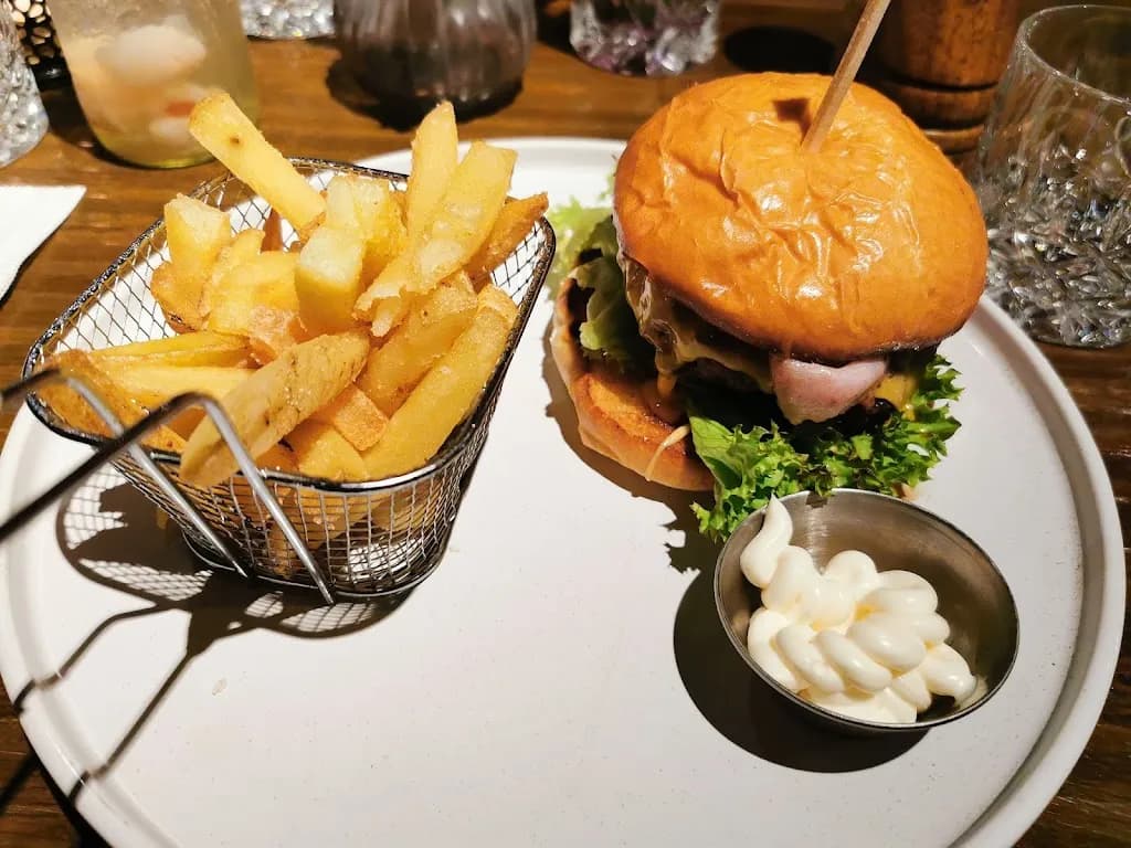 Hickory Dresden – Tapas BBQ & Smokehouse