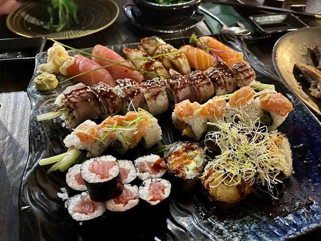 Lila Sushi & Thai kitchen