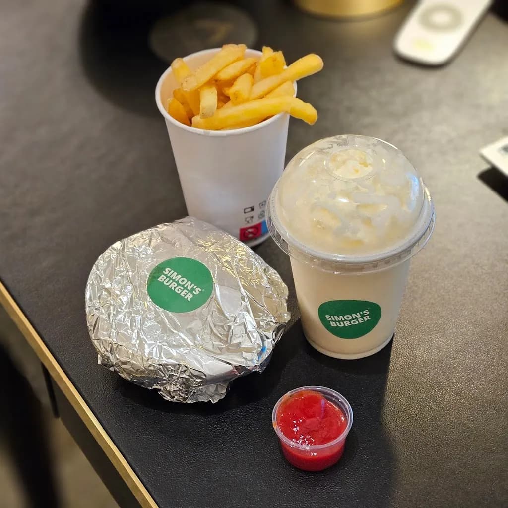 SIMON'S BURGER DEÁK SQUARE