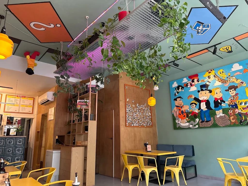 Slice in Hand pizza & drinks