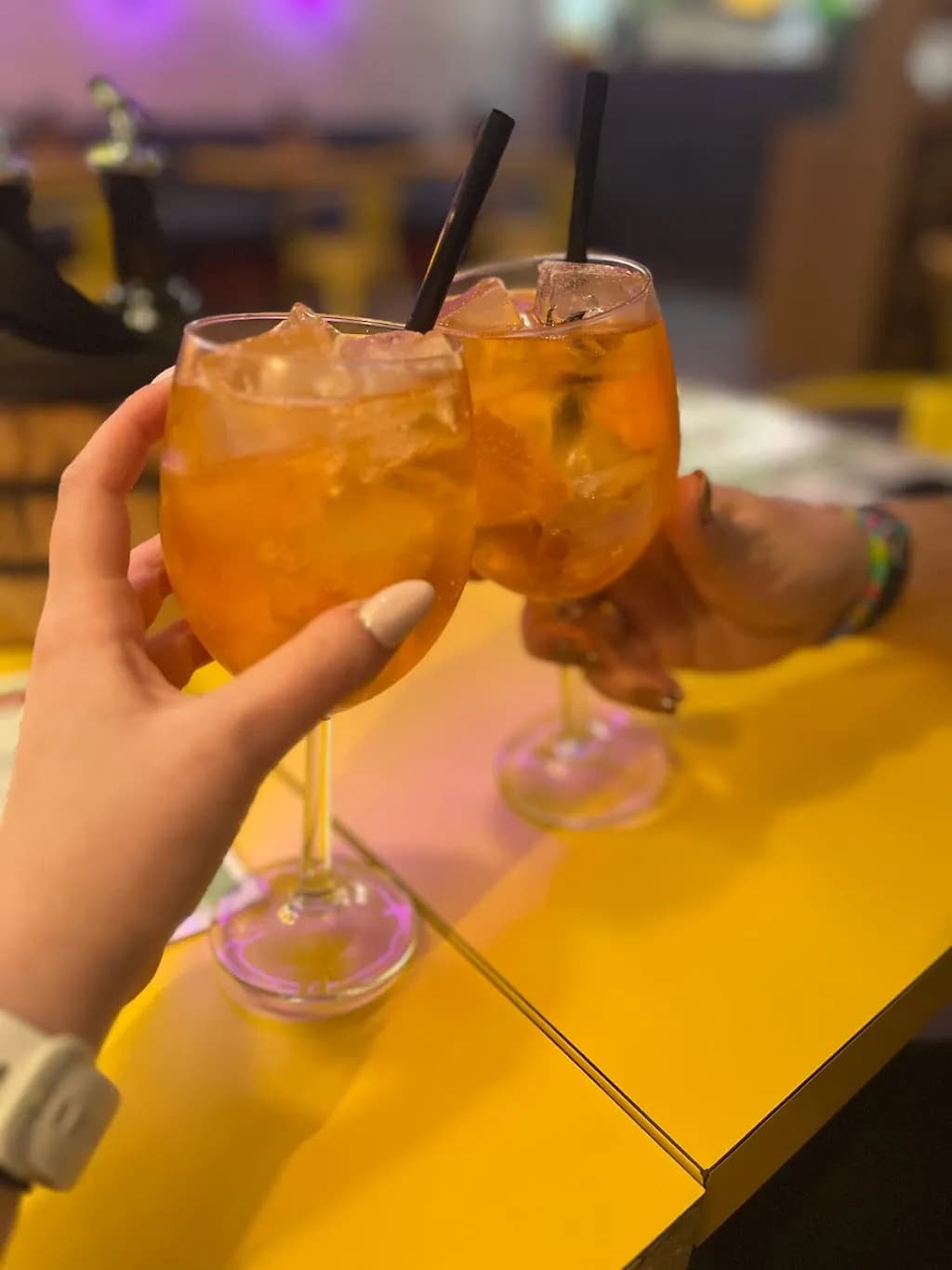 Slice in Hand pizza & drinks