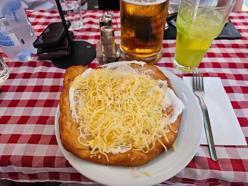 Drum Cafe Langosh & Gulash Bar