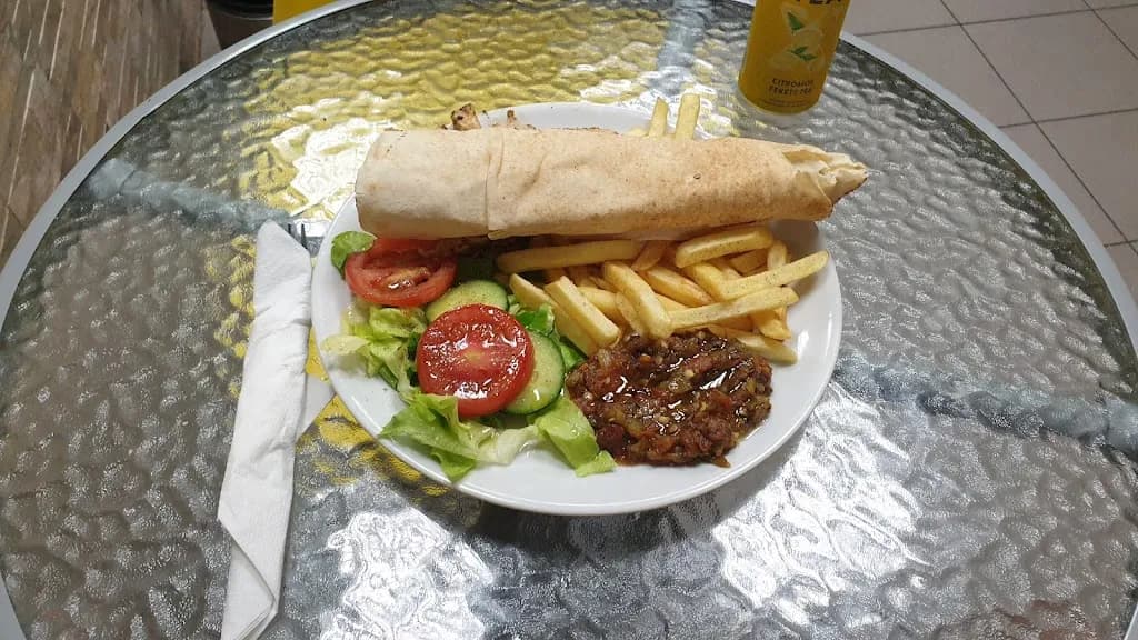 Roadside Halal Restaurant & Pizzeria