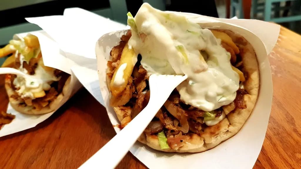 Melissa Bisztro Greek Taverna