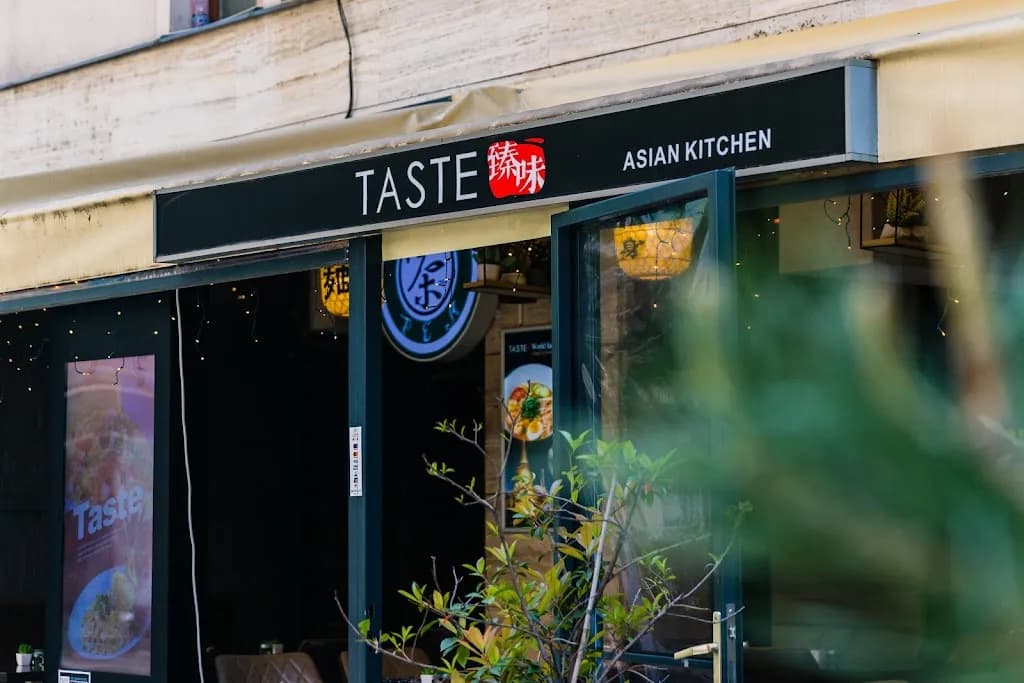 Taste Asian restaurant 餐厅