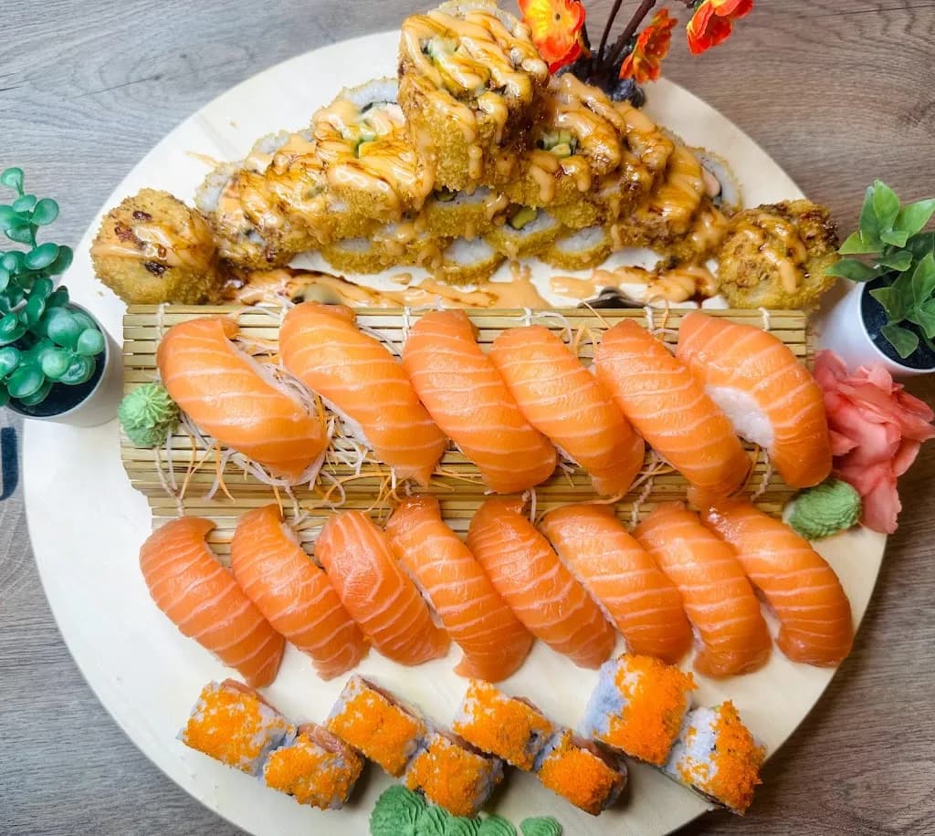 Ruby Étterem ( sushi and Asian food)