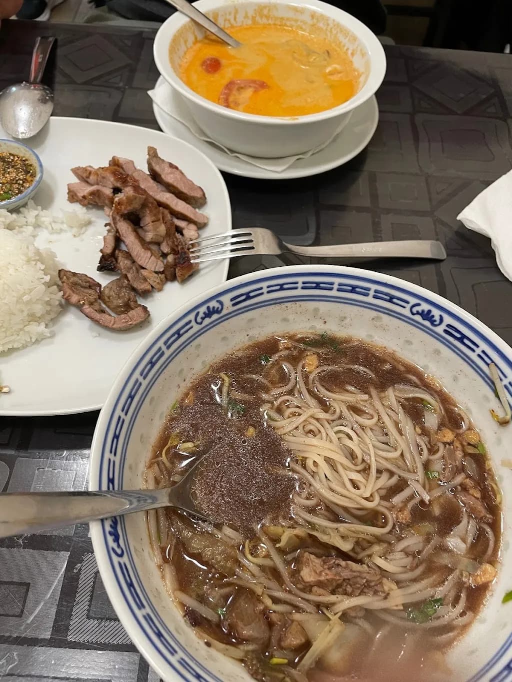 Rim Thanonh 2 Thai Food