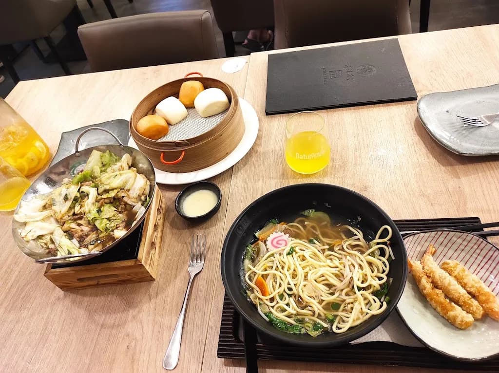 Spicy Fish Budapest and Sakura Ramen