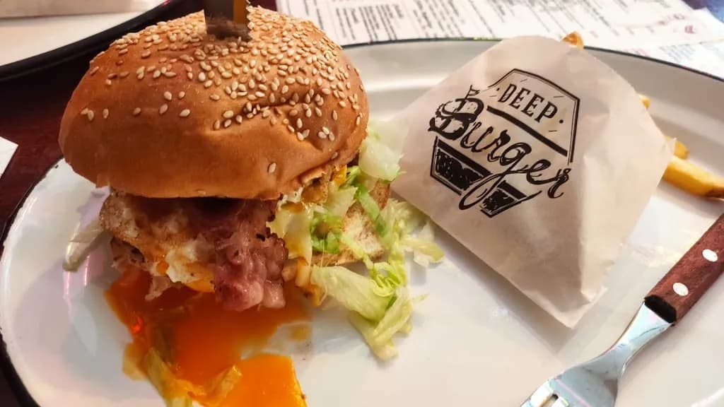 Deep Burger