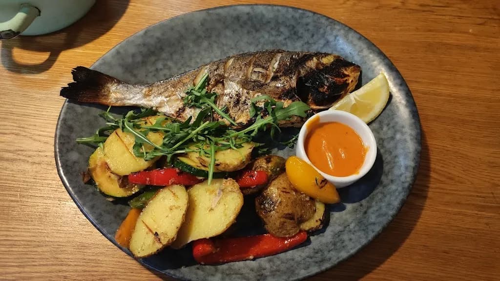 Restauracja MOMO love at first bite