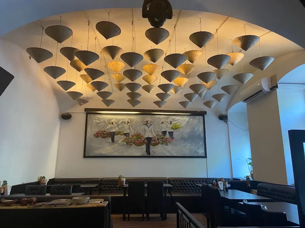 Quán Nón Restaurant