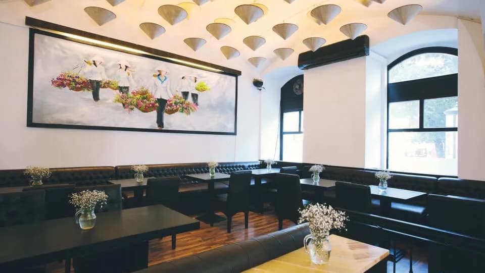 Quán Nón Restaurant