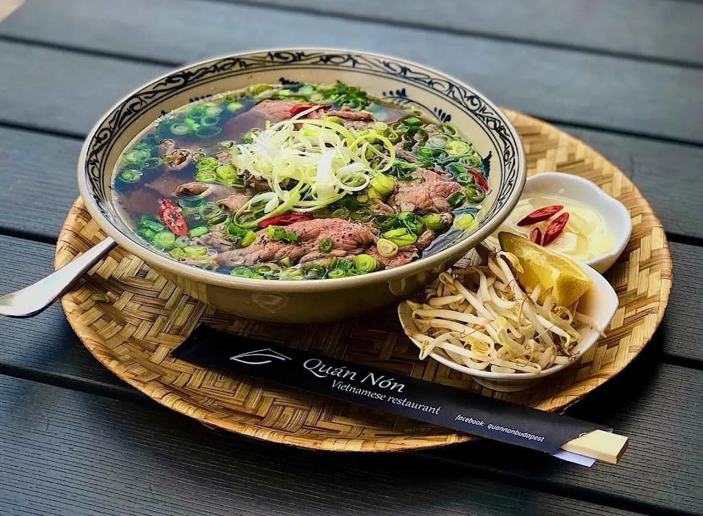 Quán Nón Restaurant