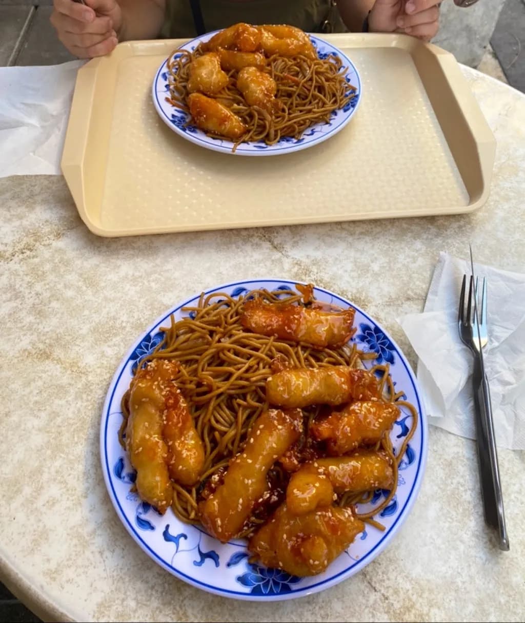 Nemzetközi Kínai Büfé