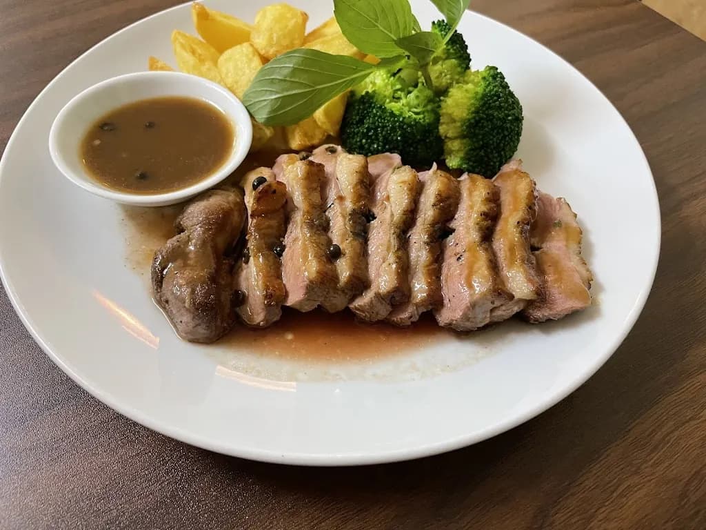 Don Duck Old Quarter Restaurant