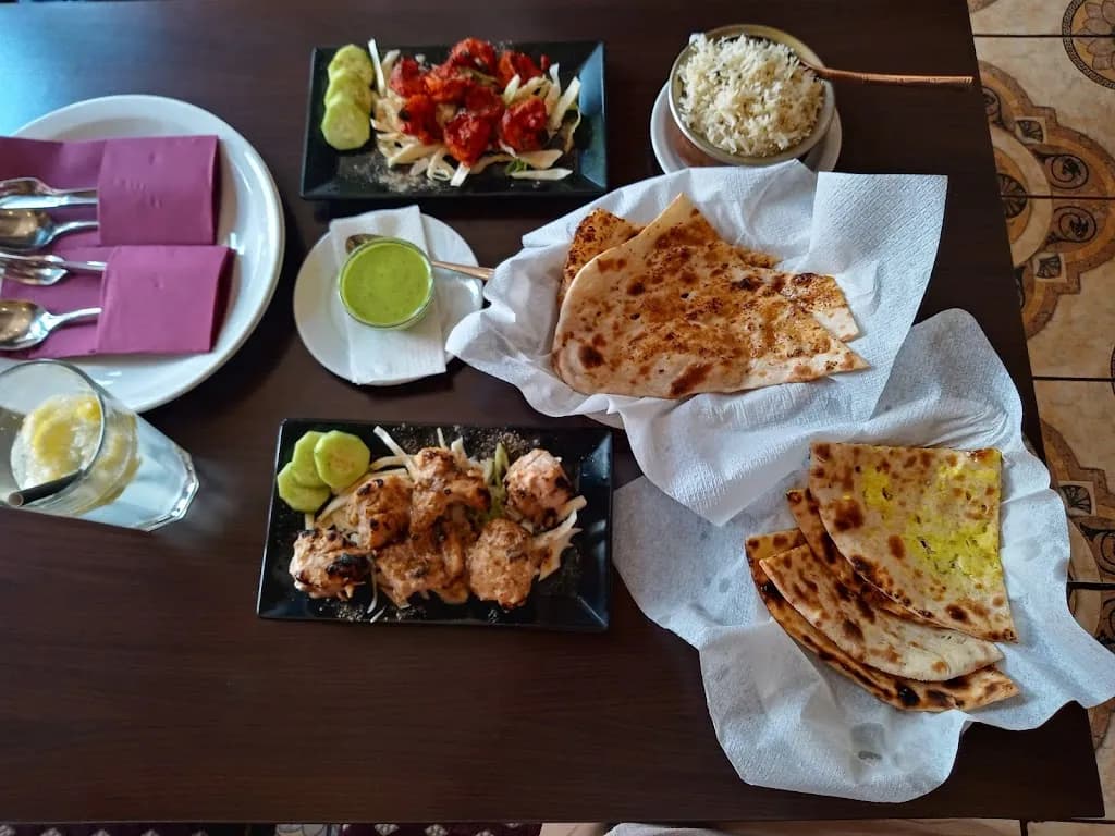 Crown of India Étterem