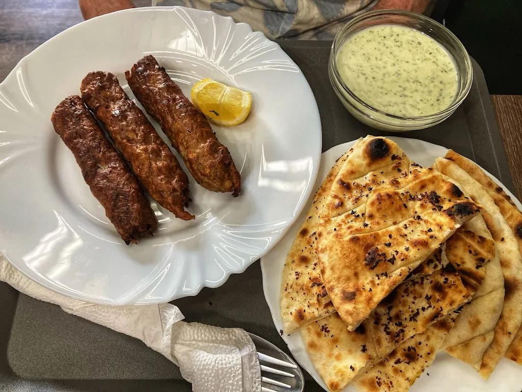 ZAIQA Restaurant eredeti pakisztáni és indiai ízek (Halal) (حلال)