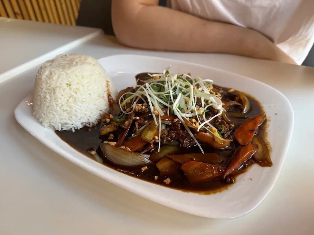 Em oi pho restaurant