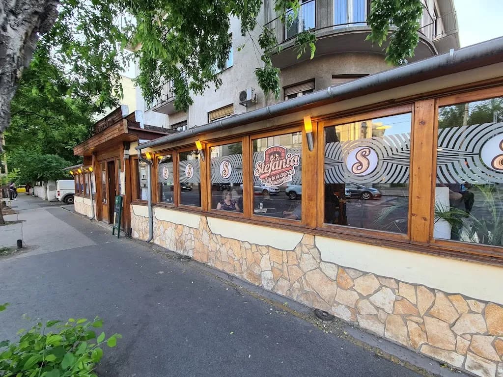 Stefánia Pizzéria és Étterem