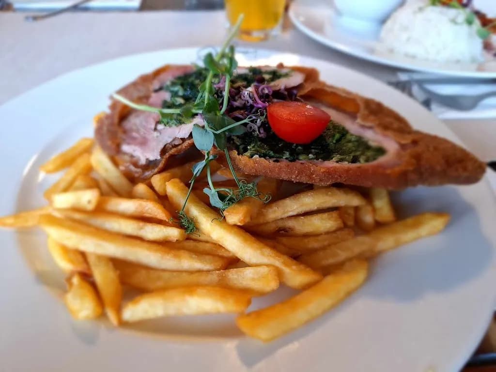 Stefánia Pizzéria és Étterem