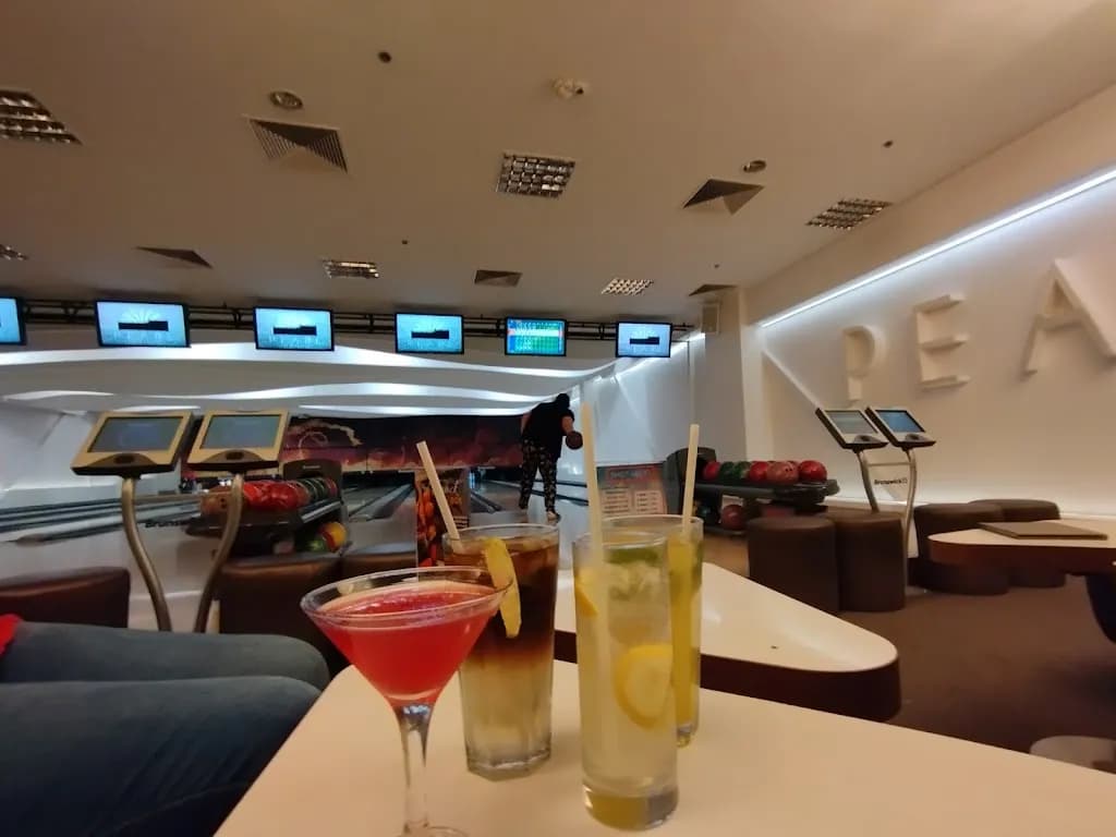 Pearl Harbor Restaurant Bowling & Bar