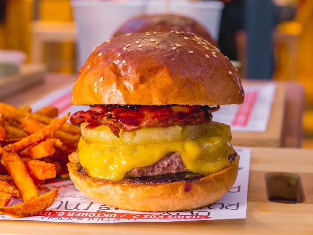 Bamba Marha Burger Bár #Astoria