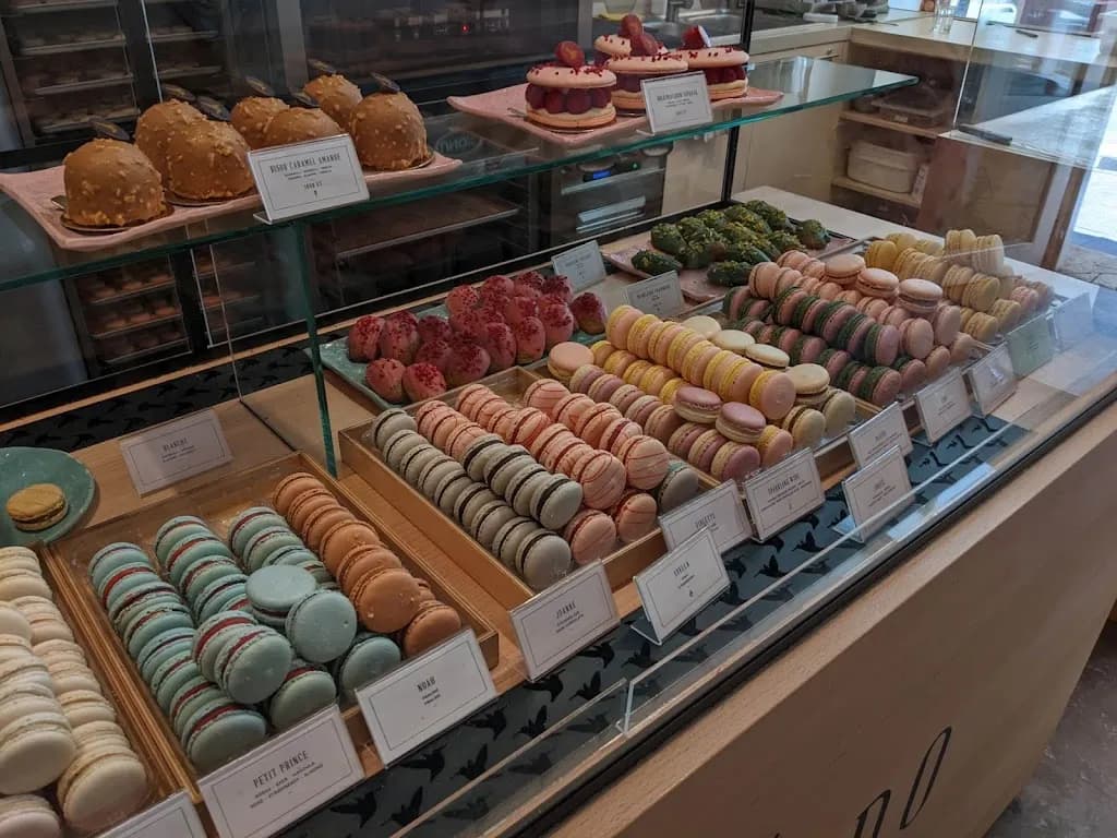 Chez Dodo Artisan Macarons & Café