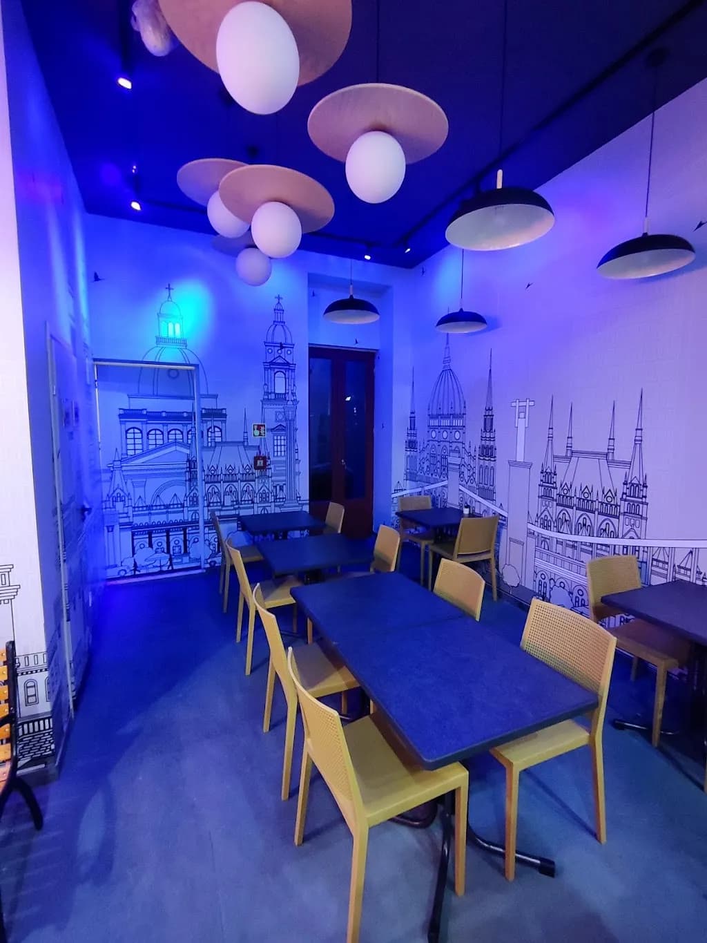 Gozsdu Lángos Bistro