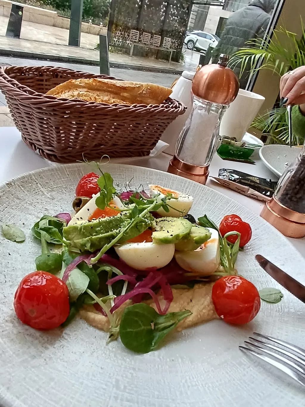 Á la Maison Breakfast and Brunch Restaurant