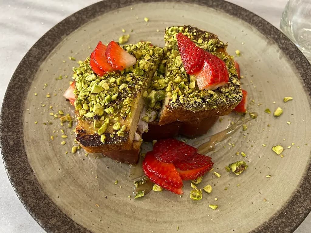 Á la Maison Breakfast and Brunch Restaurant