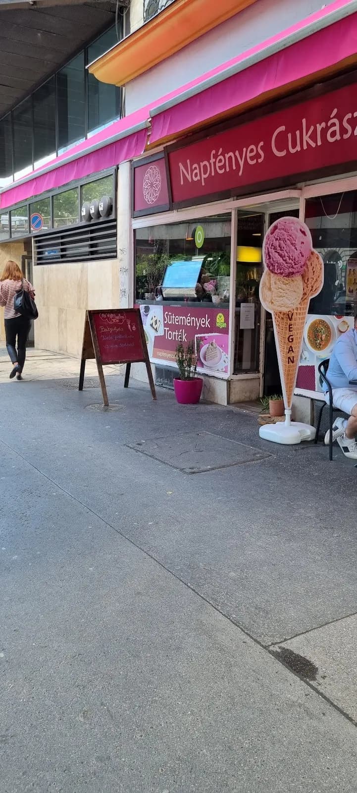 Napfényes Cukrászat - Vegán Ételek és Sütemények, Tejmentes Süti, Pékség, Cukrászda