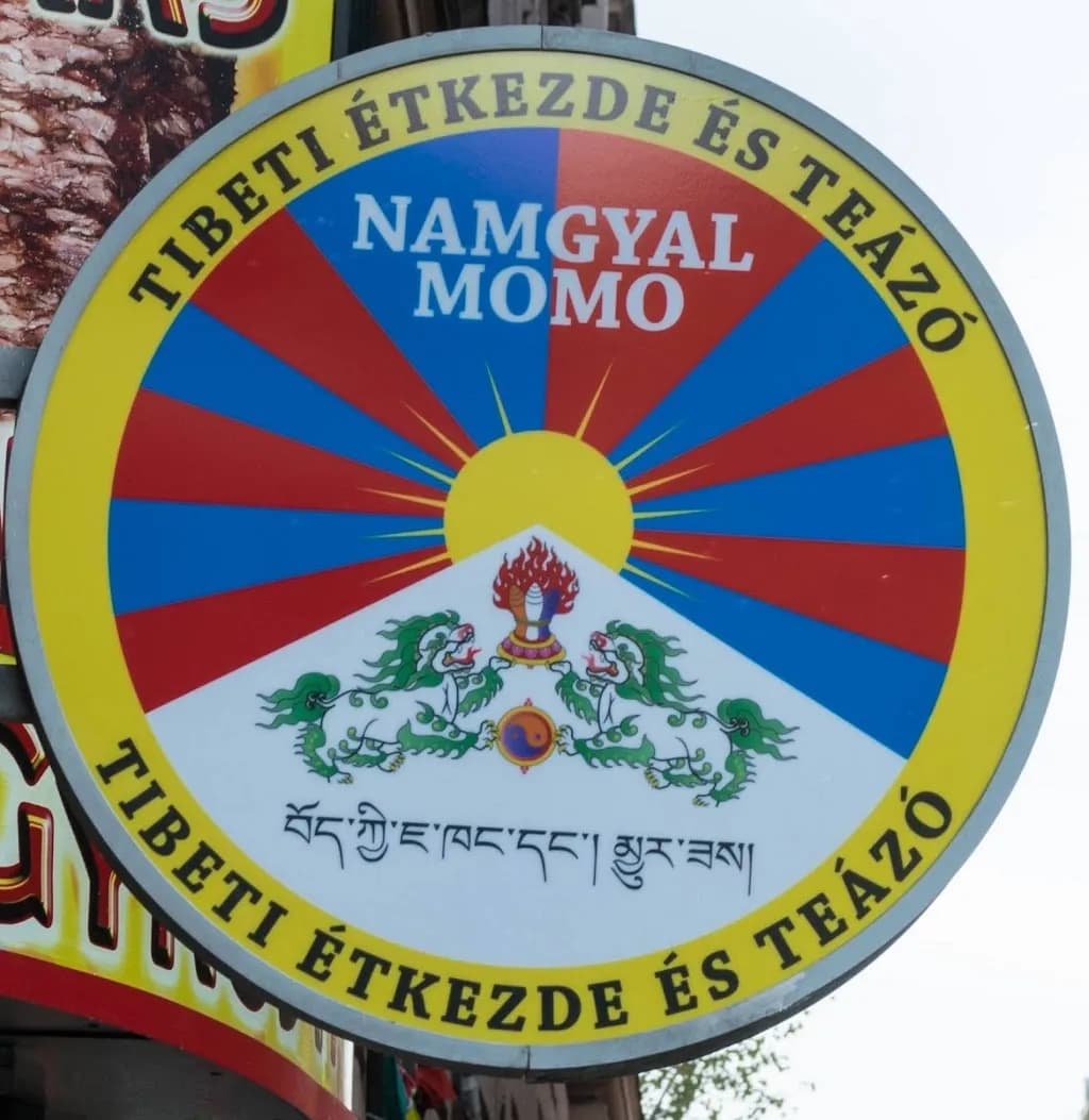 Namgyal Momo Tibeti Étkezde és Teázó