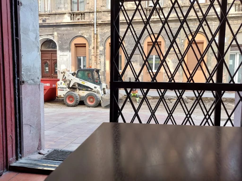 Dezső-Bá Falatozója