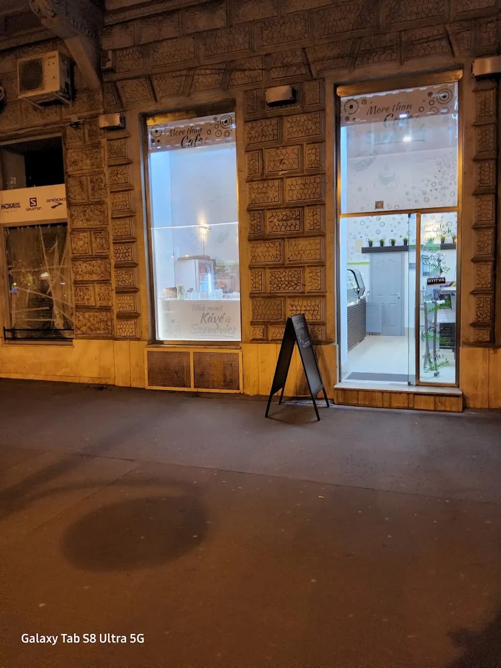 Több Mint Kávé és szendvics