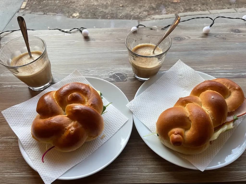 Búzakovász Kézműves Pékség