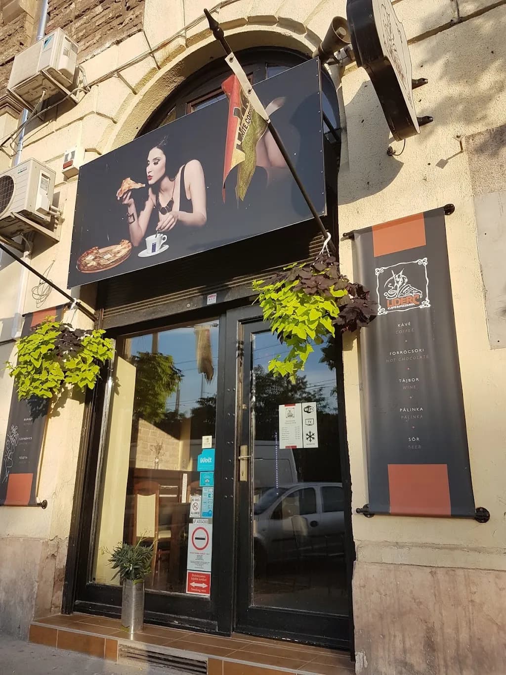 Lidérc Café & Pizzeria